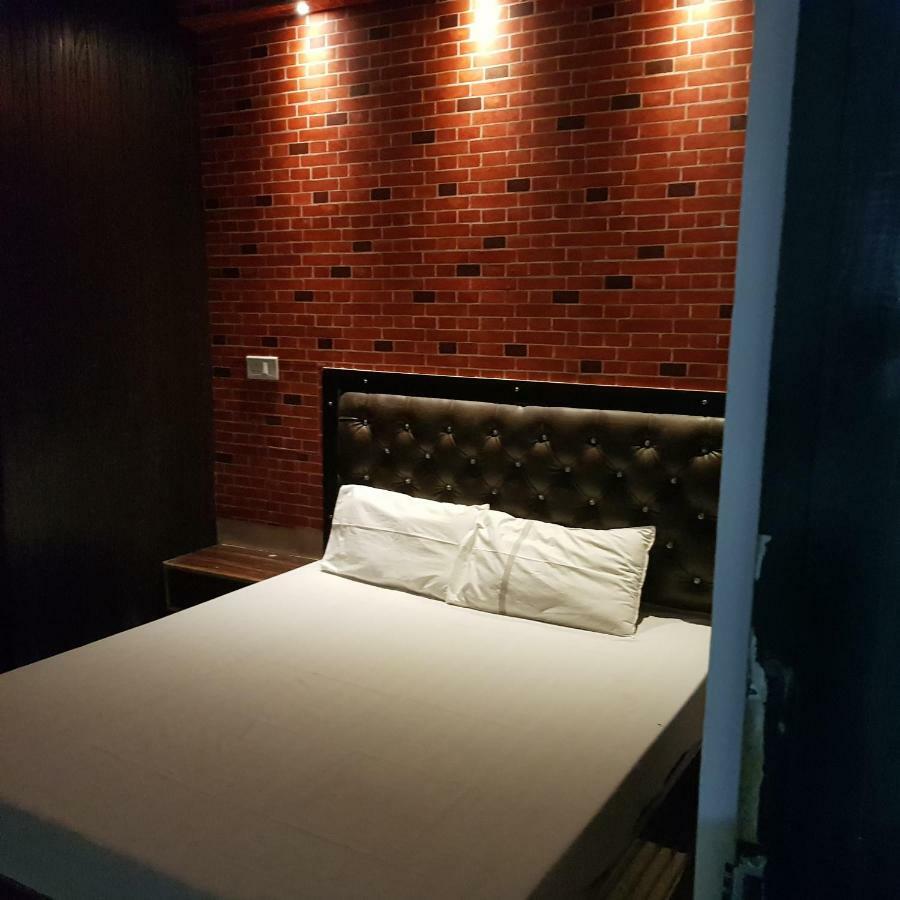 Hotel Varanasi Ganges エクステリア 写真