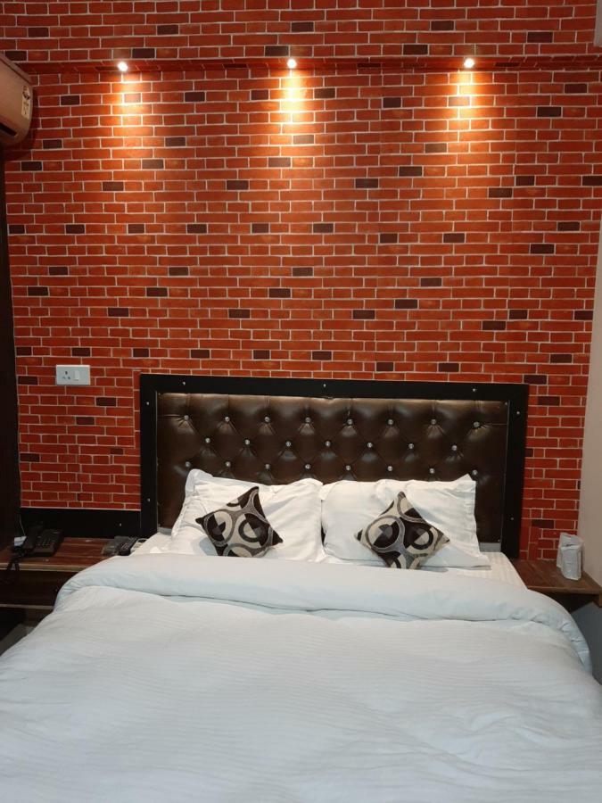 Hotel Varanasi Ganges エクステリア 写真